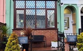 Andora Guest House Southport